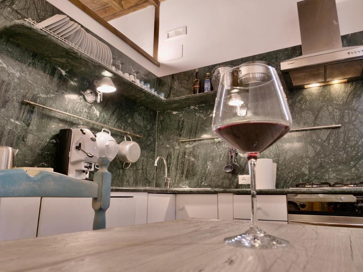 Helmirage Trevi Suite Roma Exterior foto